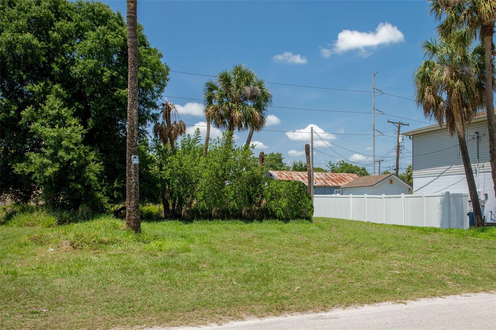 Image 6 of 11 For 2614 10th Avenue