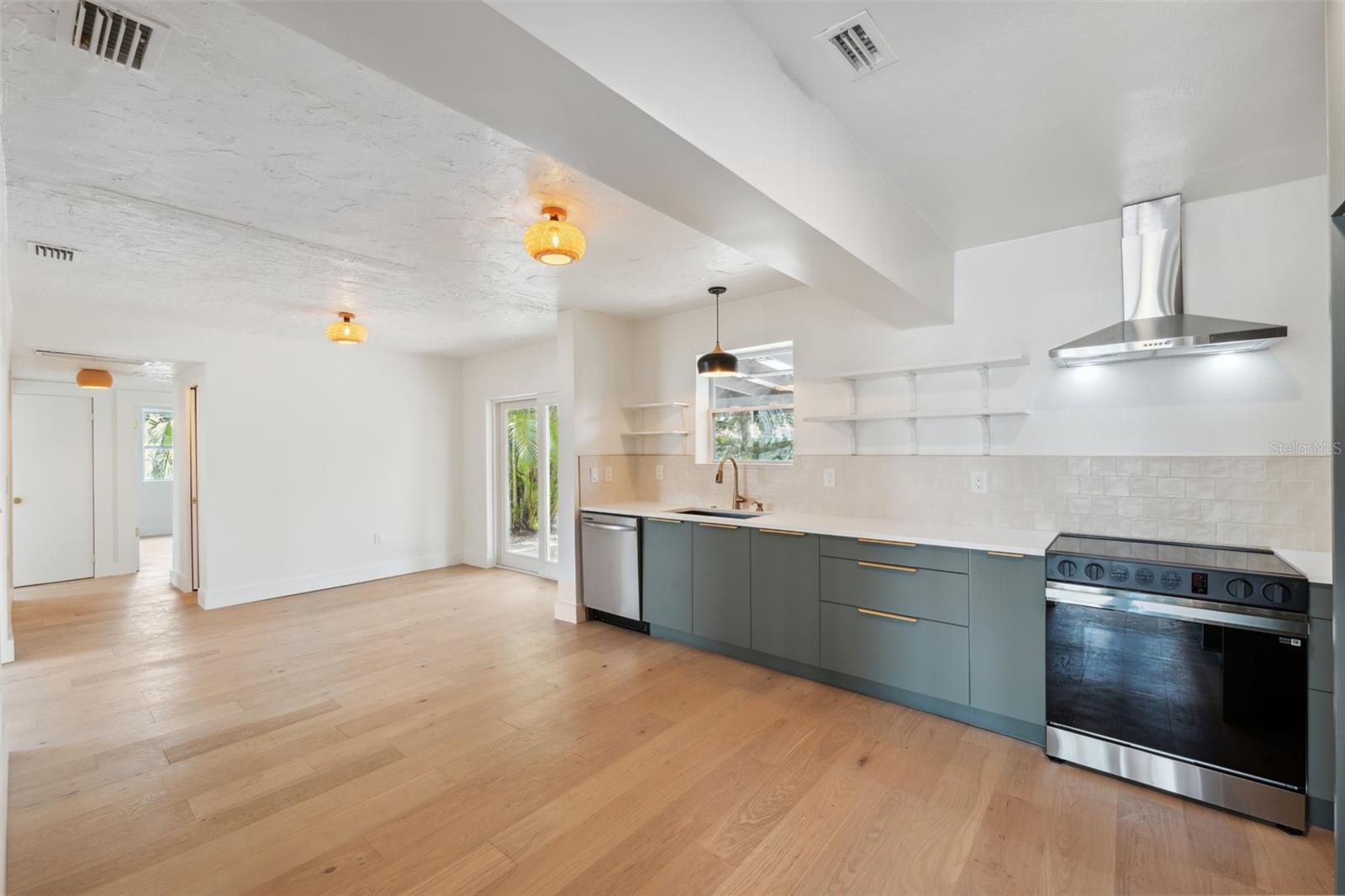 Image 12 of 38 For 108 5th Street