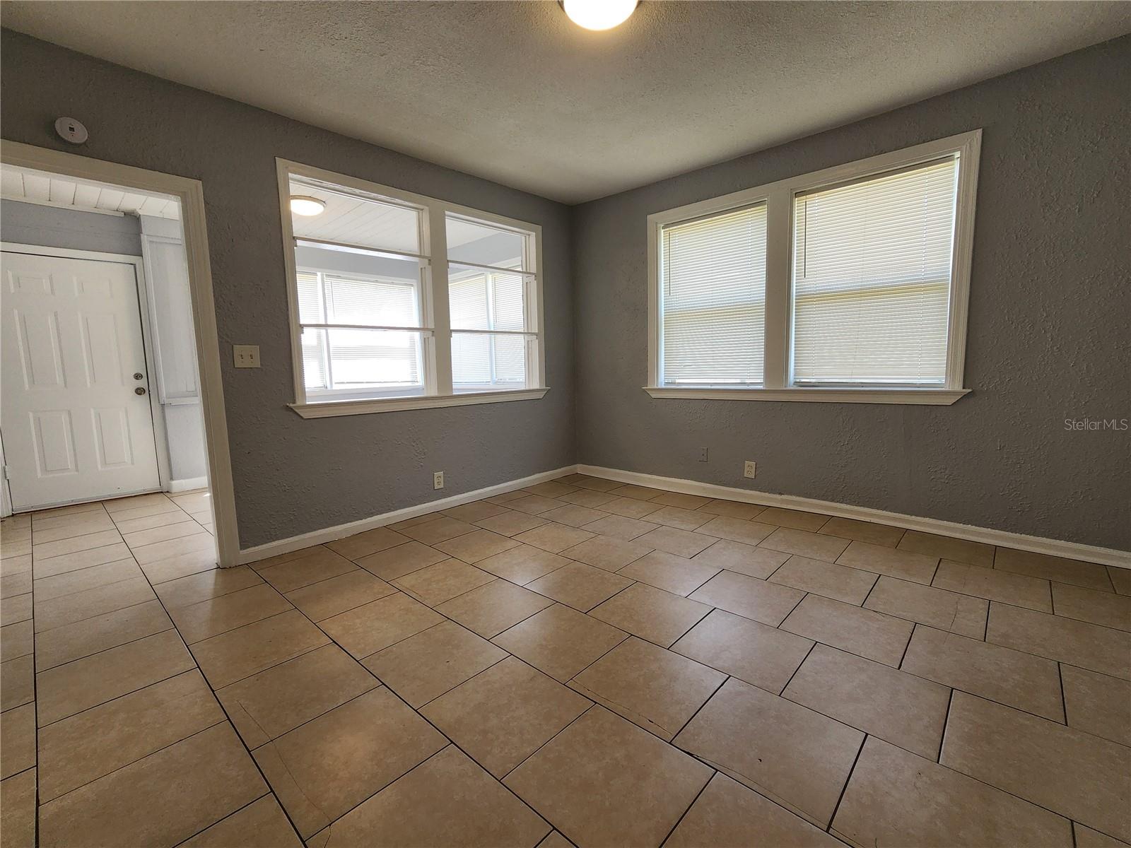 Image 2 of 5 For 2102 Pullman Avenue