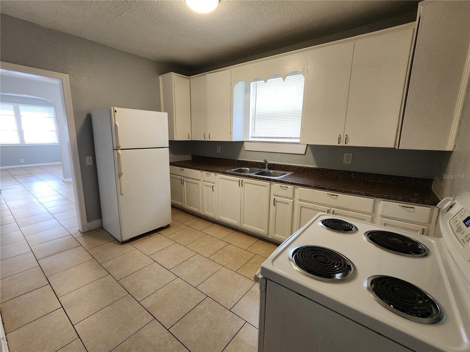 Image 3 of 5 For 2102 Pullman Avenue