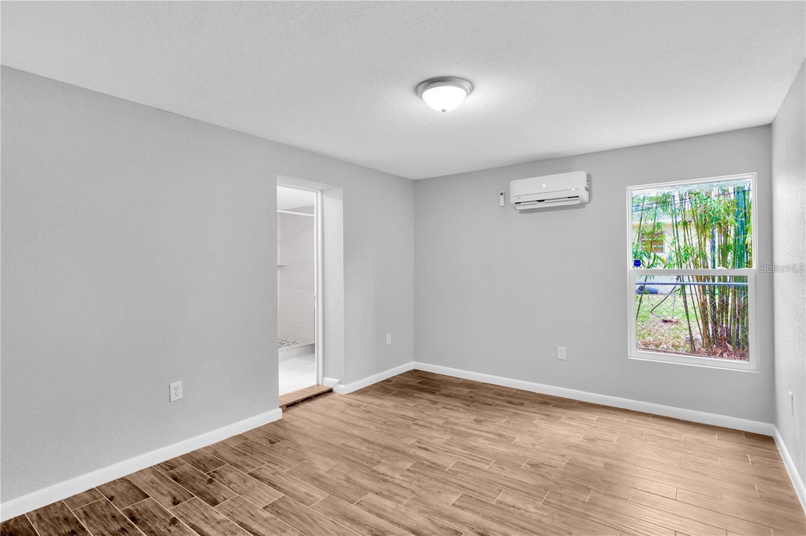 Image 11 of 25 For 2223 Gordon Street