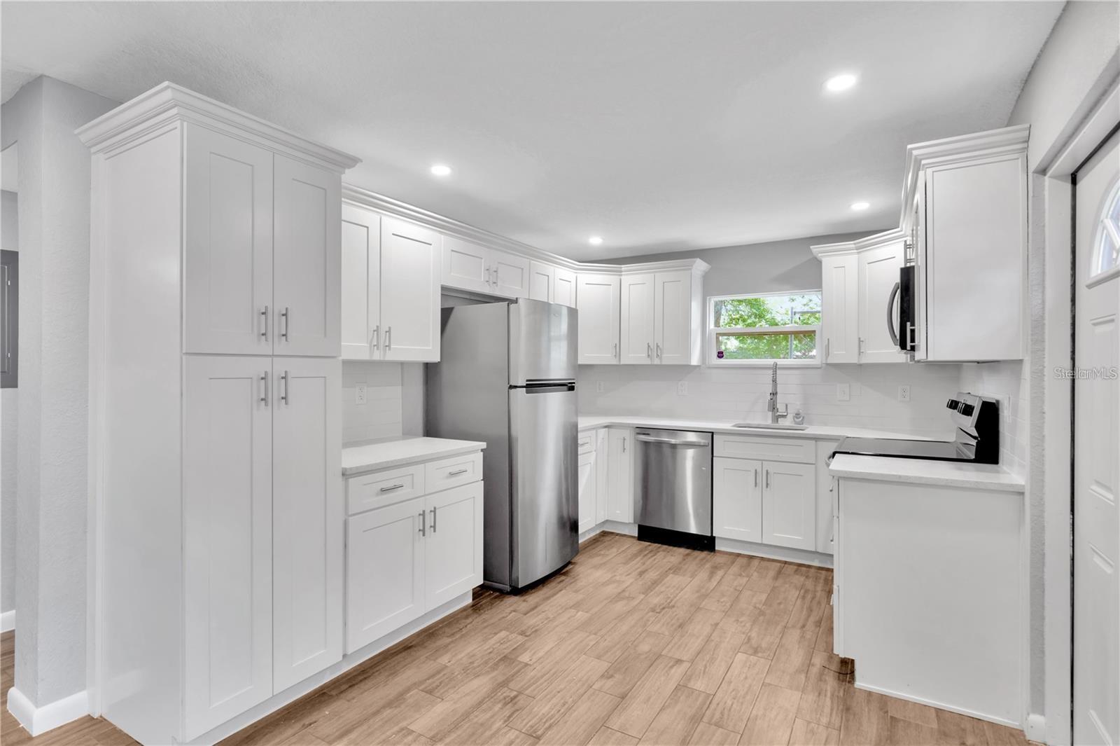 Image 4 of 25 For 2223 Gordon Street