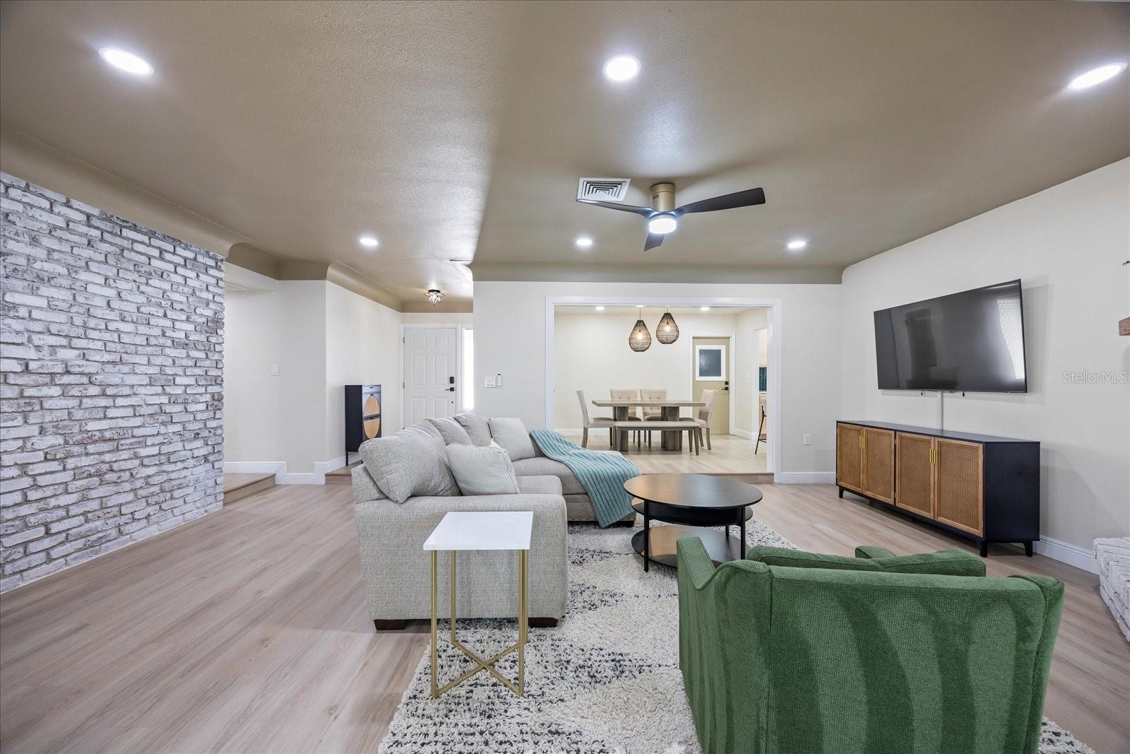 Image 12 of 50 For 6875 11th Avenue N