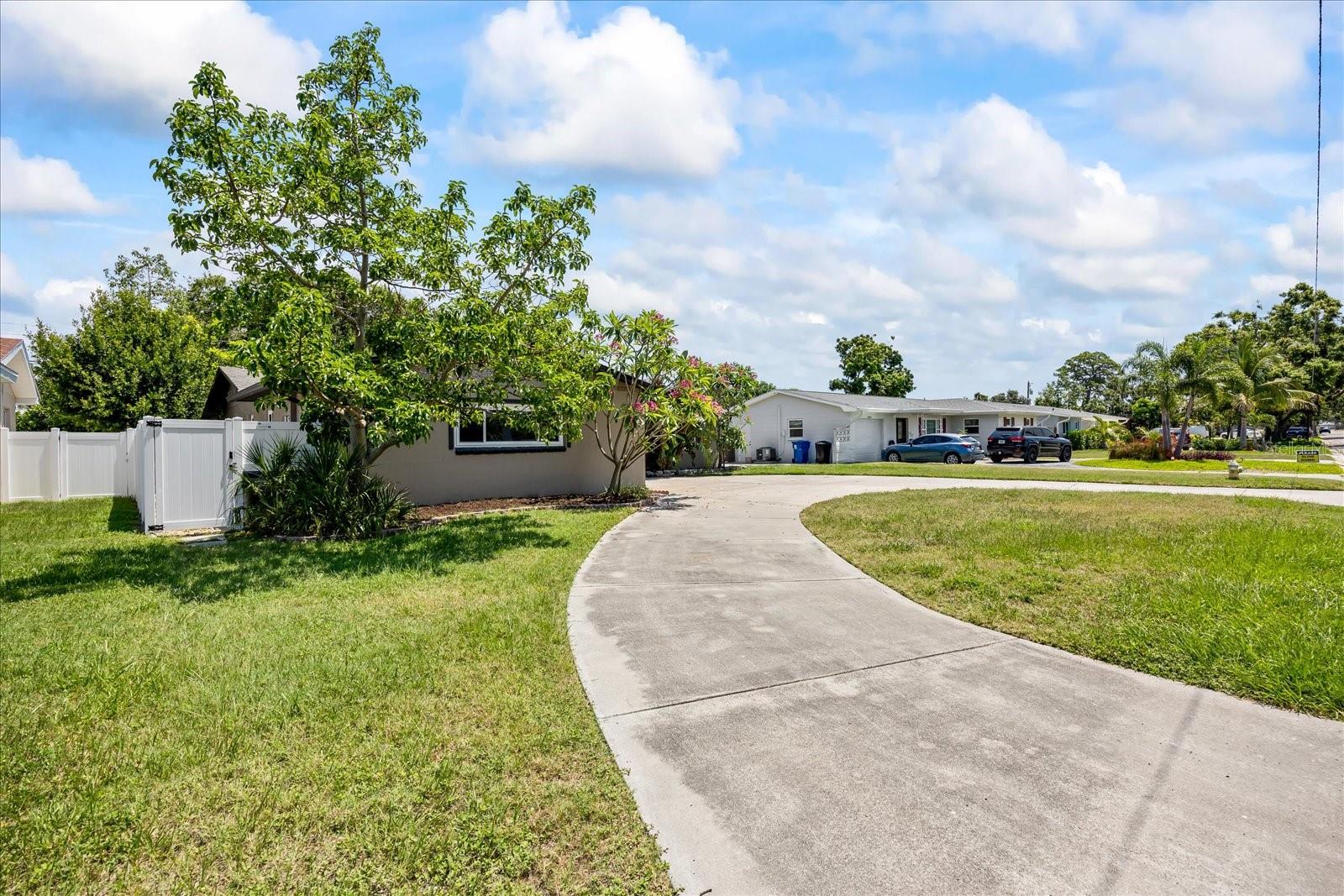 Image 3 of 50 For 6875 11th Avenue N