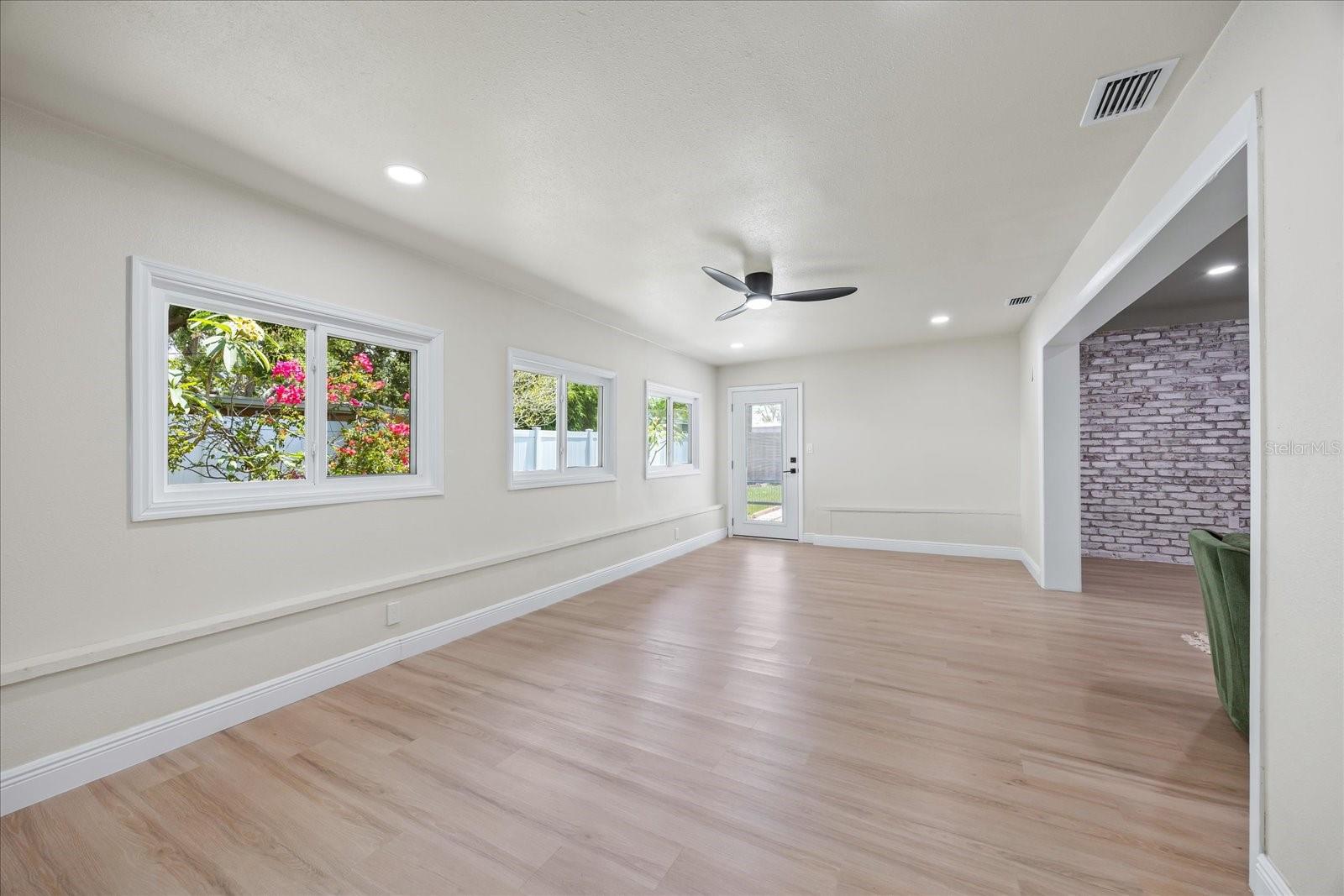 Image 33 of 50 For 6875 11th Avenue N