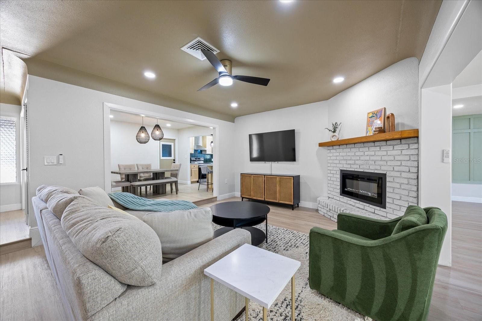 Image 7 of 50 For 6875 11th Avenue N
