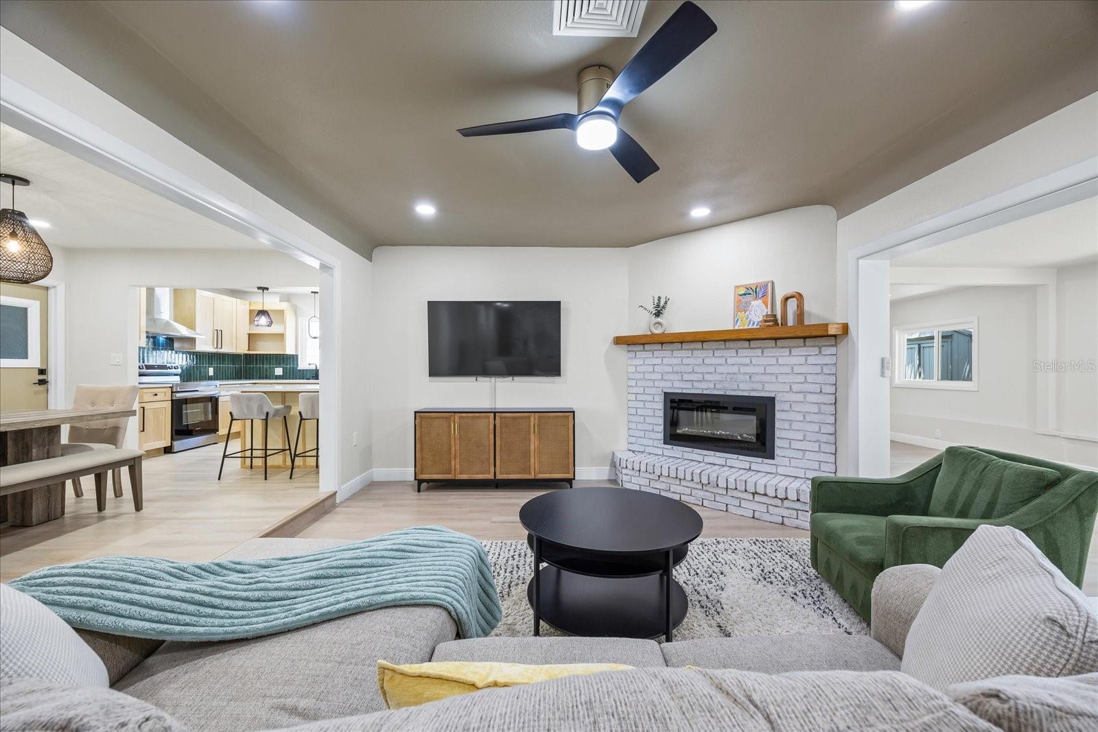 Image 8 of 50 For 6875 11th Avenue N