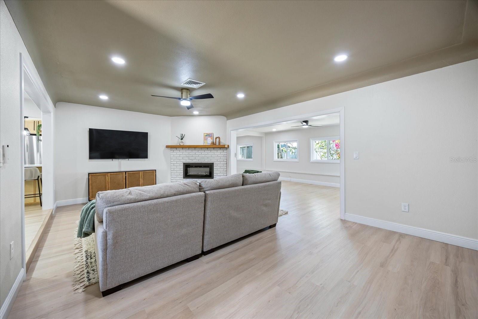 Image 9 of 50 For 6875 11th Avenue N