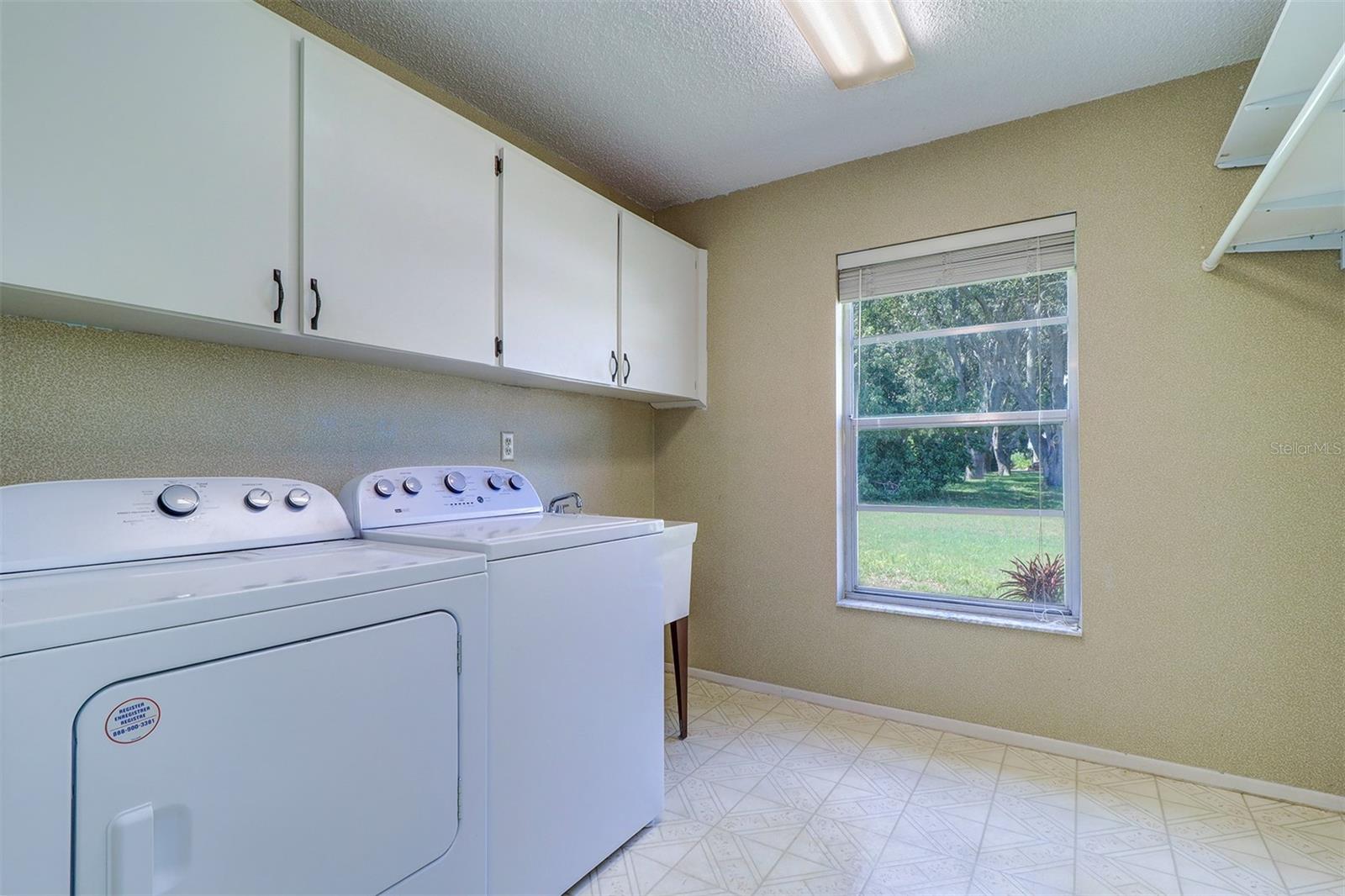 Image 15 of 35 For 3053 Gregor Court