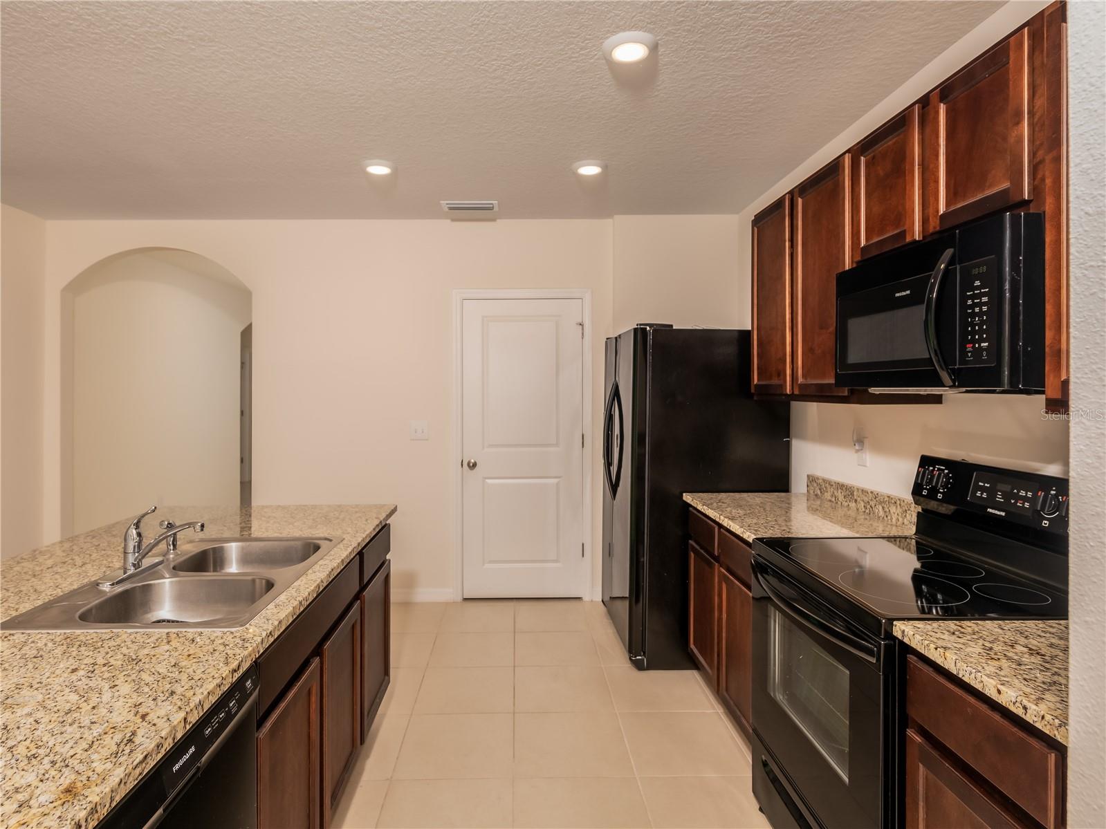 Image 6 of 25 For 9254 Watolla Drive