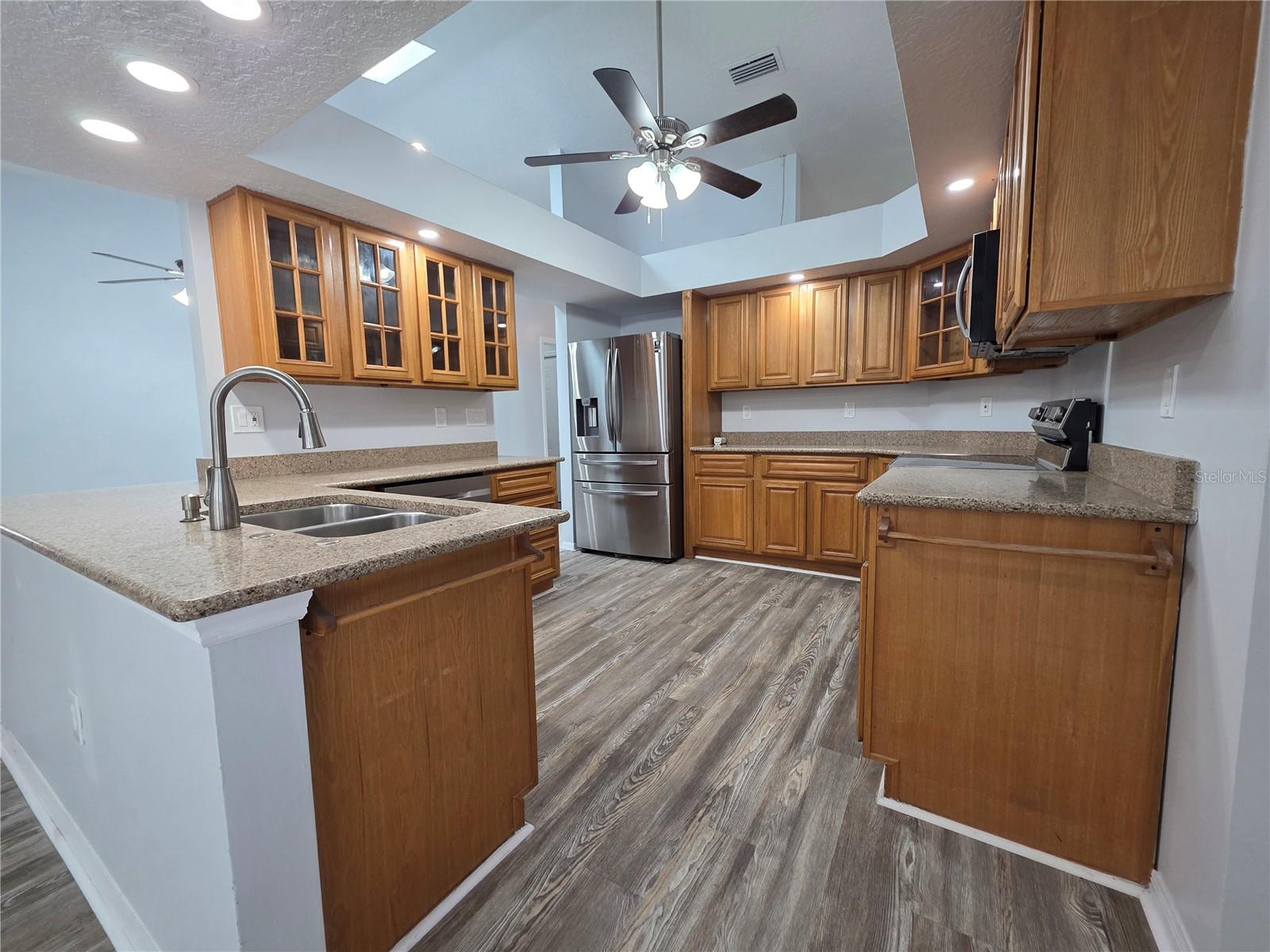 Image 17 of 37 For 7278 Radcliff Street