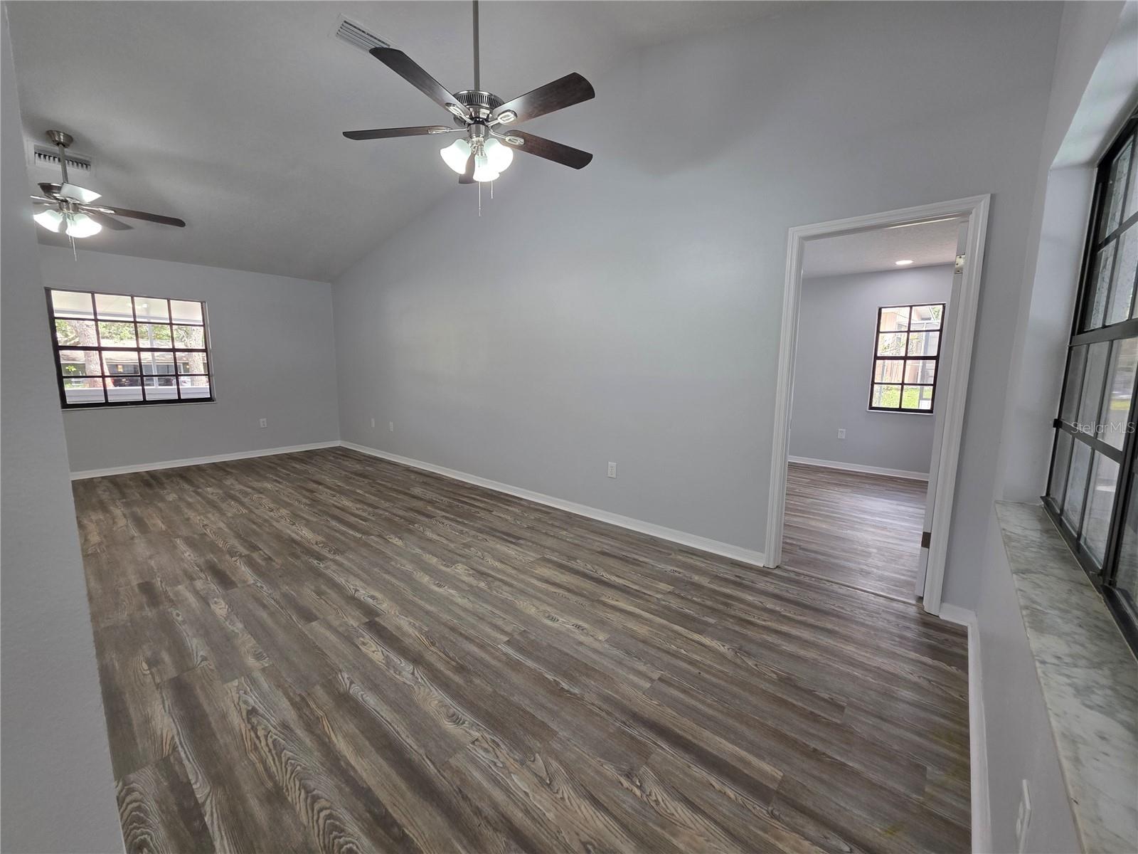 Image 19 of 37 For 7278 Radcliff Street