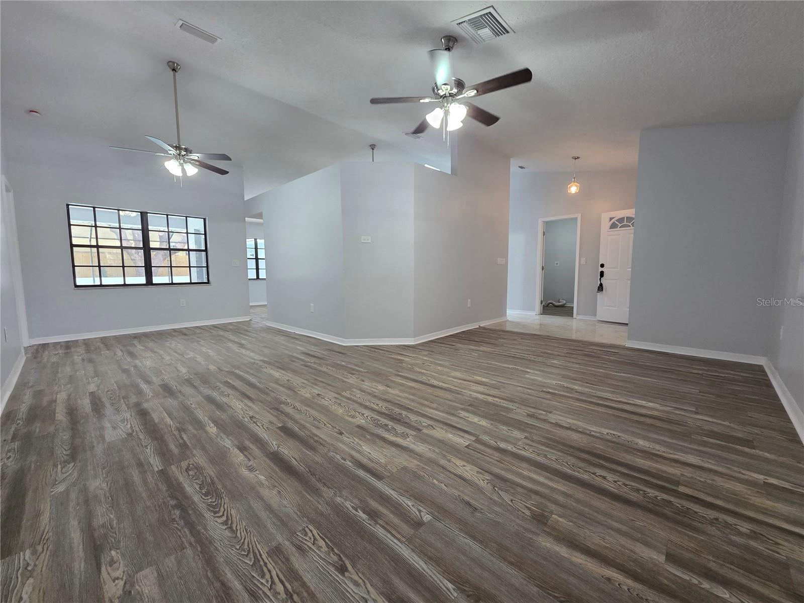 Image 21 of 37 For 7278 Radcliff Street