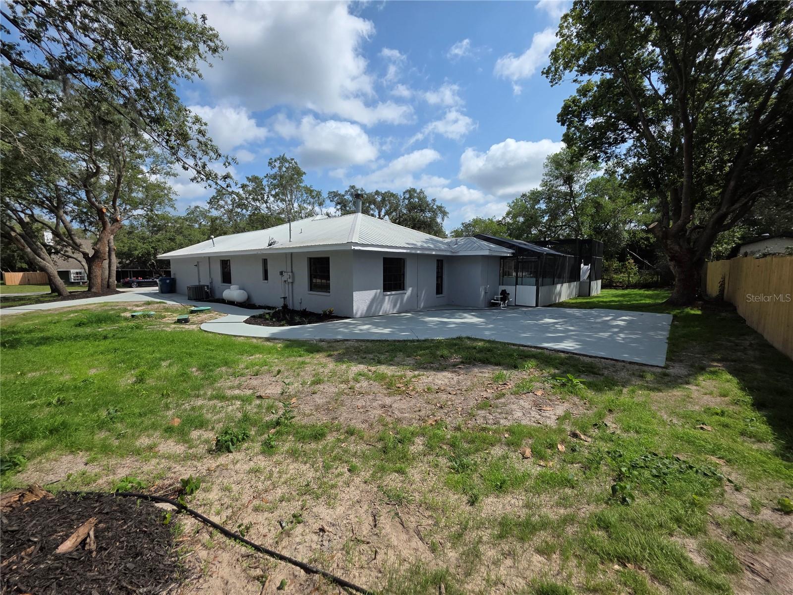 Image 4 of 37 For 7278 Radcliff Street