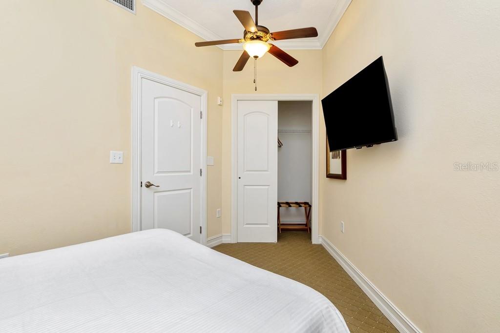 Image 18 of 62 For 13941 Clubhouse Drive 308