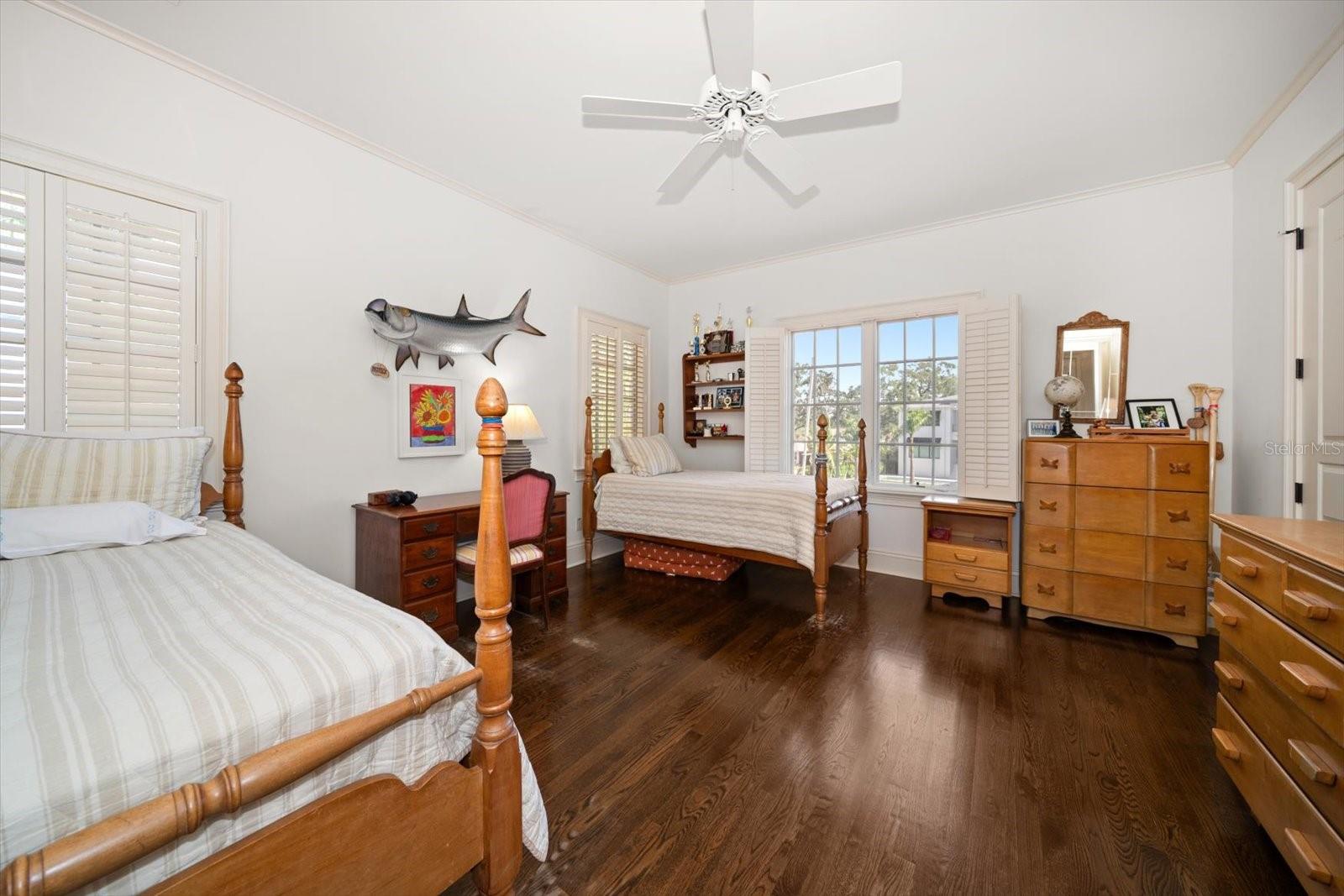 Image 38 of 81 For 514 Riviera Drive