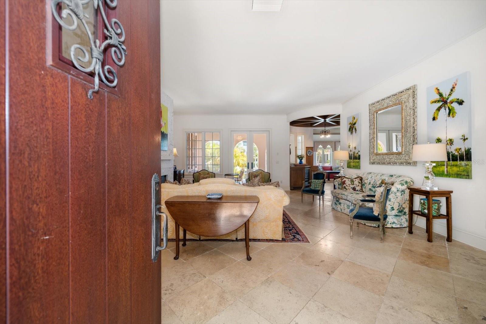 Image 6 of 81 For 514 Riviera Drive