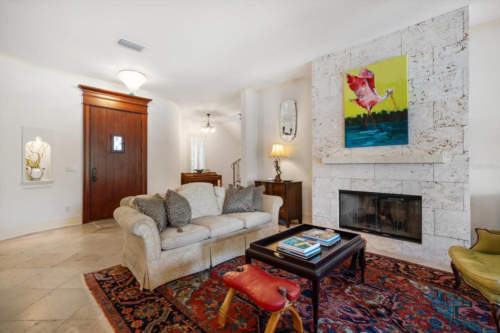 Image 8 of 81 For 514 Riviera Drive
