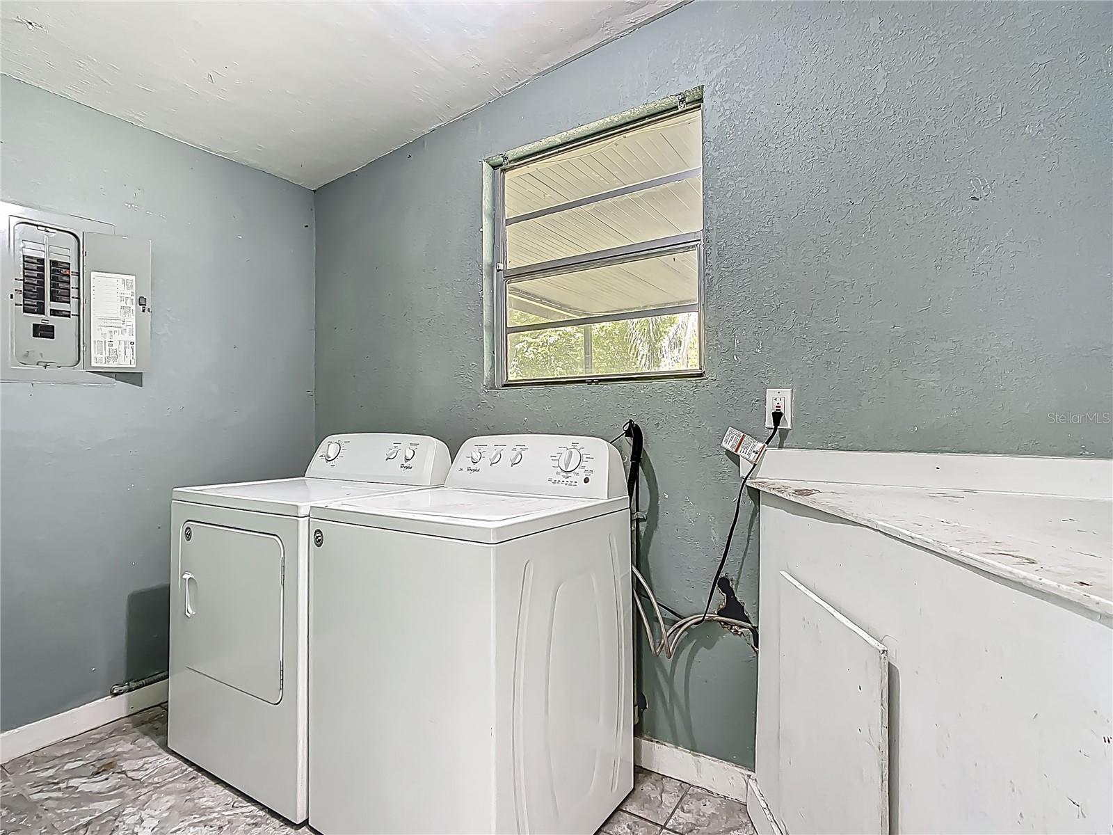 Image 22 of 35 For 2015 Pleasant Acre Drive