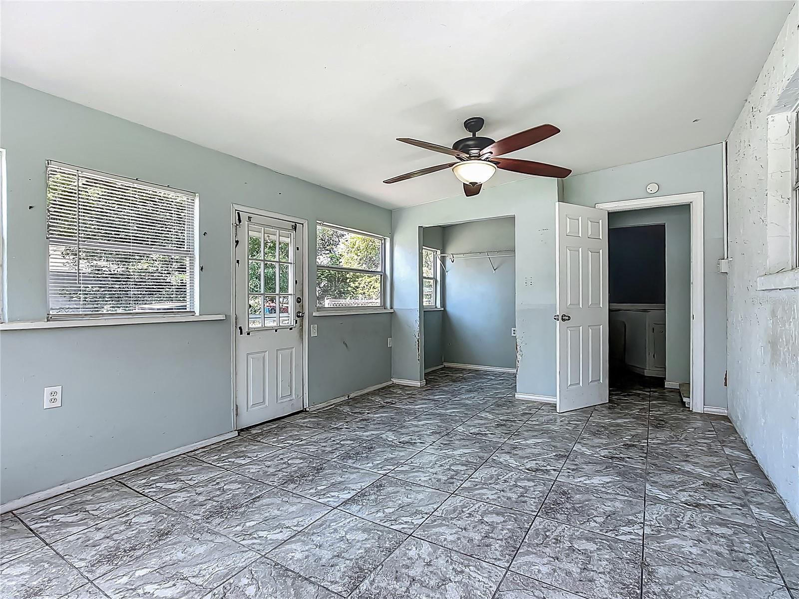 Image 24 of 35 For 2015 Pleasant Acre Drive
