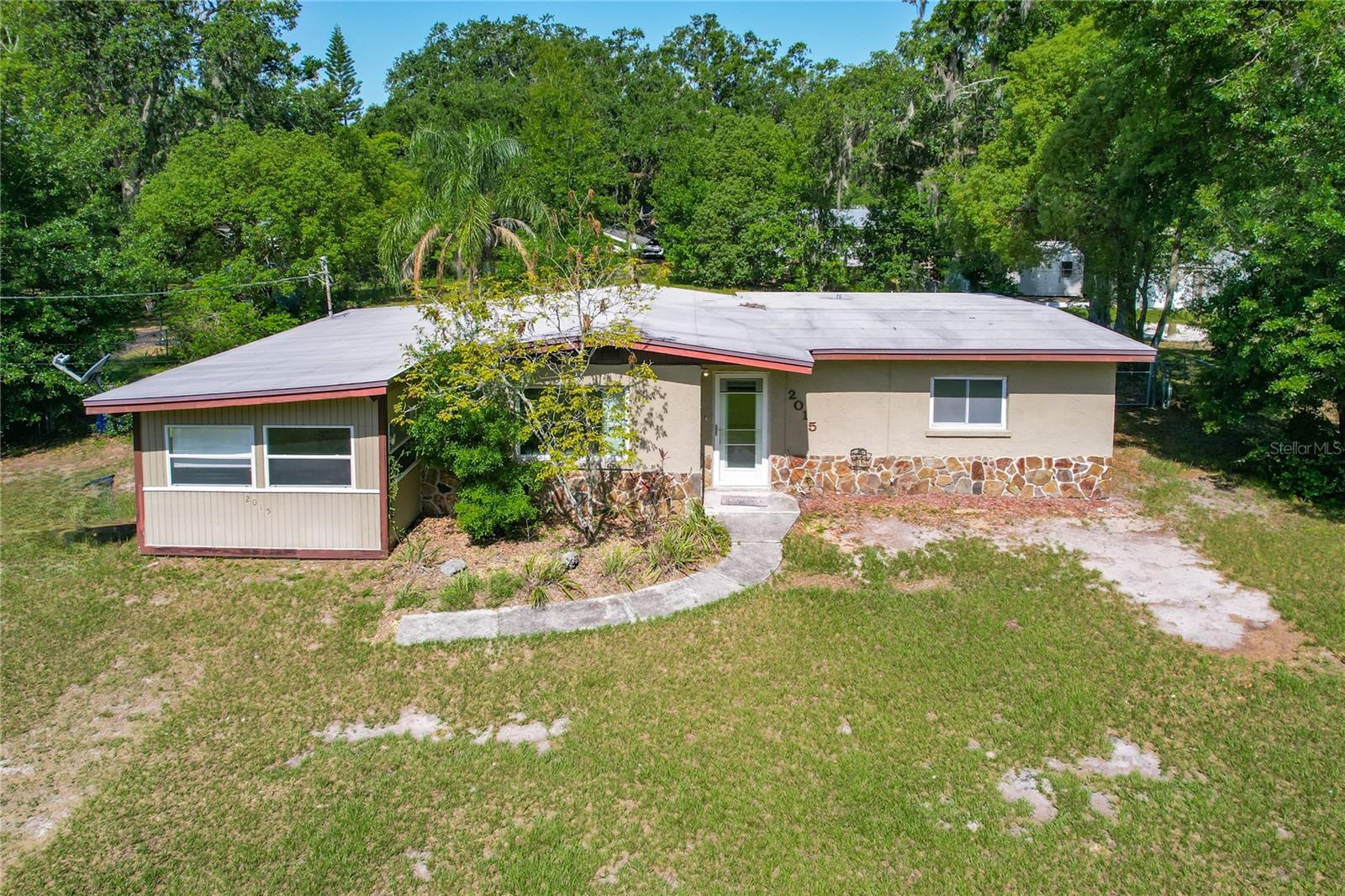 Image 3 of 35 For 2015 Pleasant Acre Drive