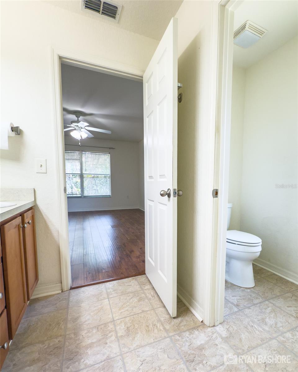 Listing photo id 14 for 3095 Coronet Court