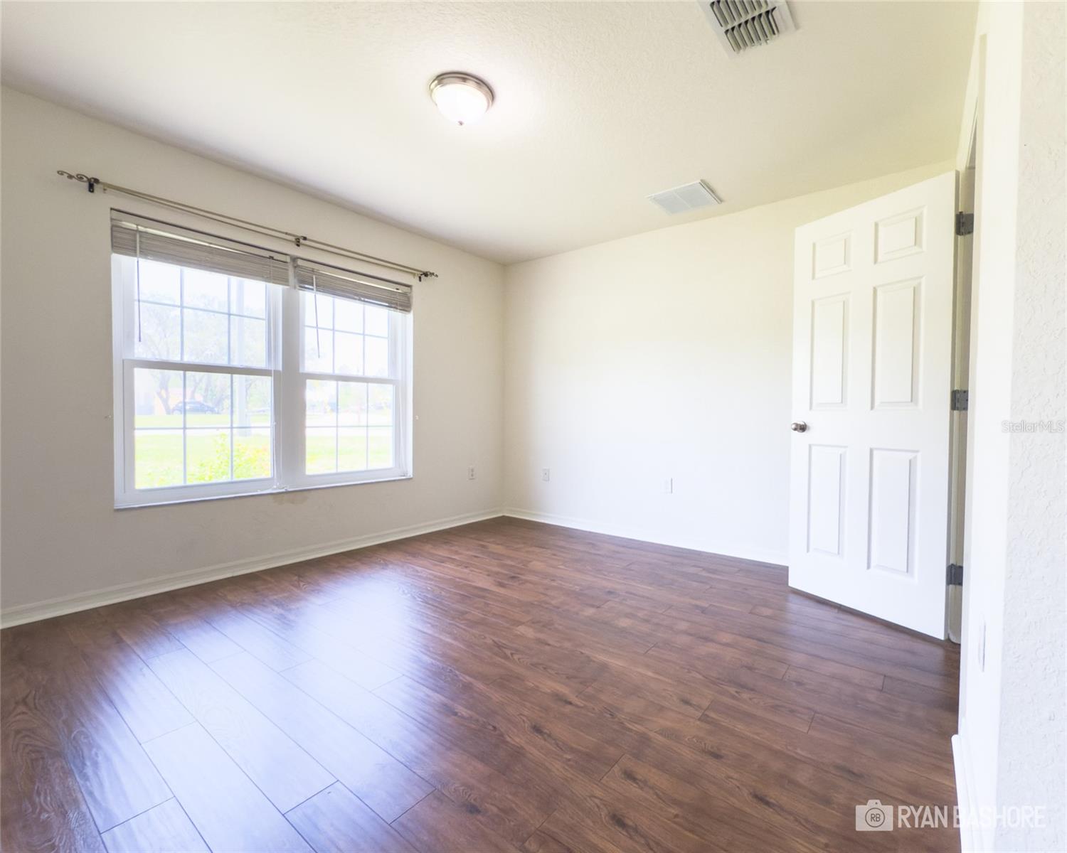 Listing photo id 20 for 3095 Coronet Court