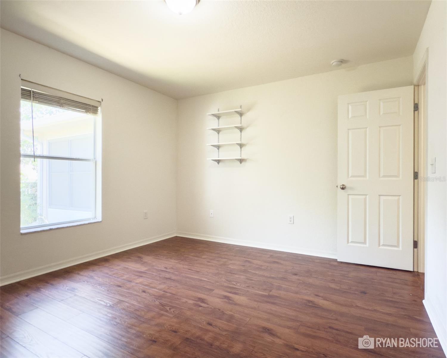 Listing photo id 23 for 3095 Coronet Court