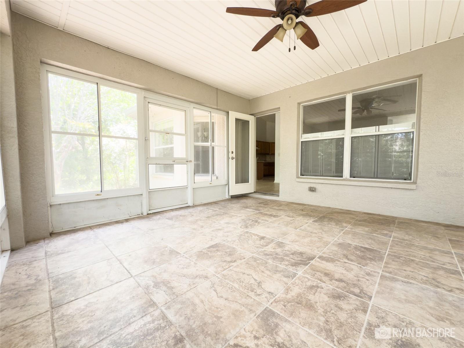 Listing photo id 26 for 3095 Coronet Court