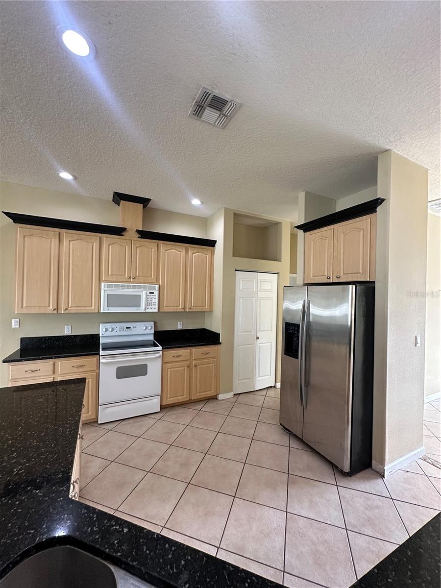Image 18 of 30 For 13632 Deventer Ct.