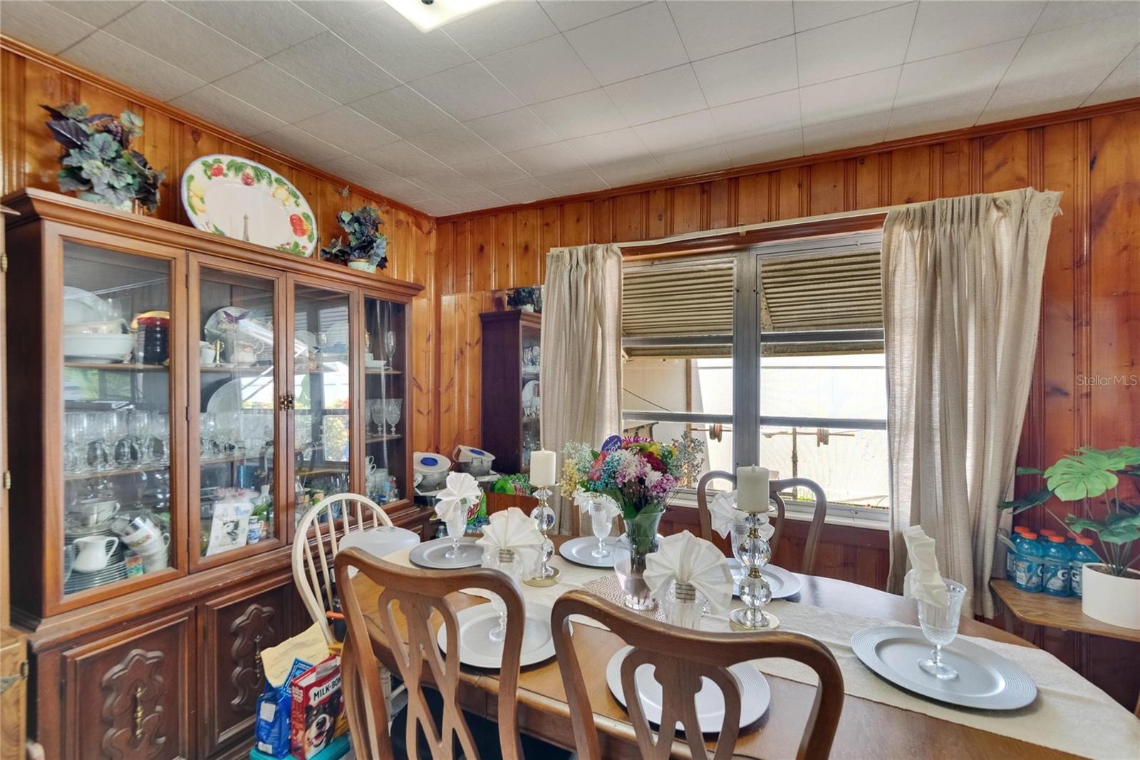 Image 18 of 43 For 3626 Hesperides Street