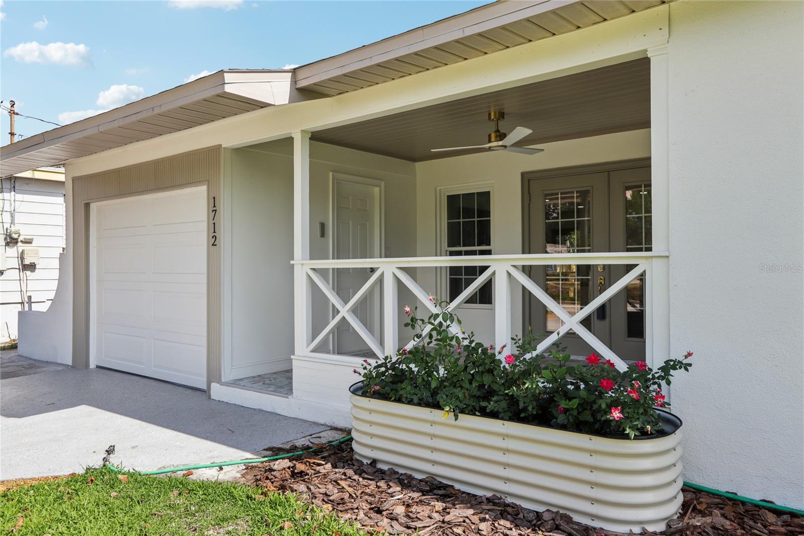 Image 4 of 32 For 1712 25th Avenue N