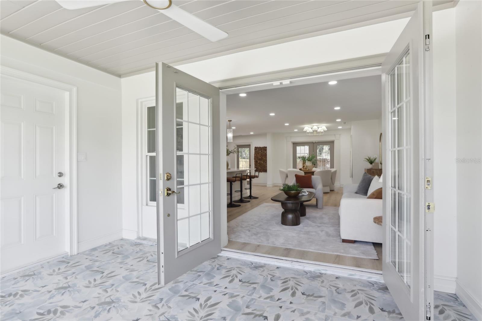 Image 6 of 32 For 1712 25th Avenue N