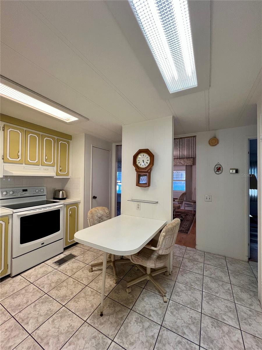 Image 22 of 49 For 1100 Belcher Road S 770