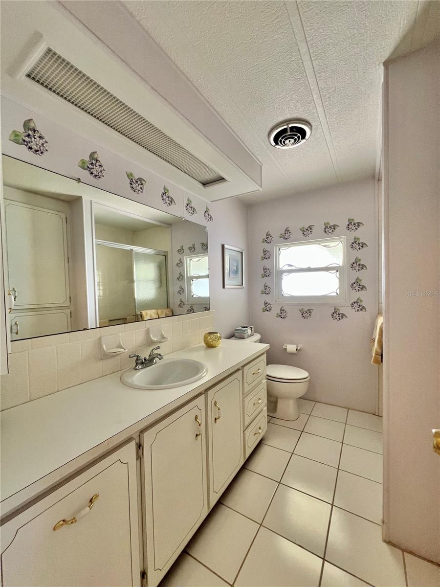 Image 27 of 49 For 1100 Belcher Road S 770