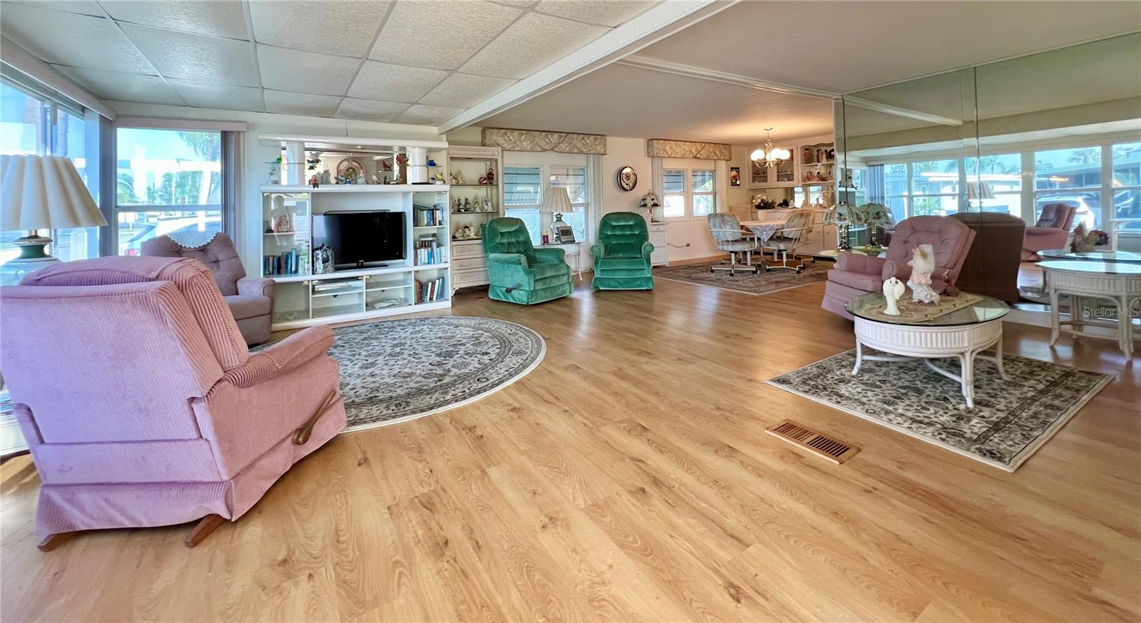 Image 6 of 49 For 1100 Belcher Road S 770