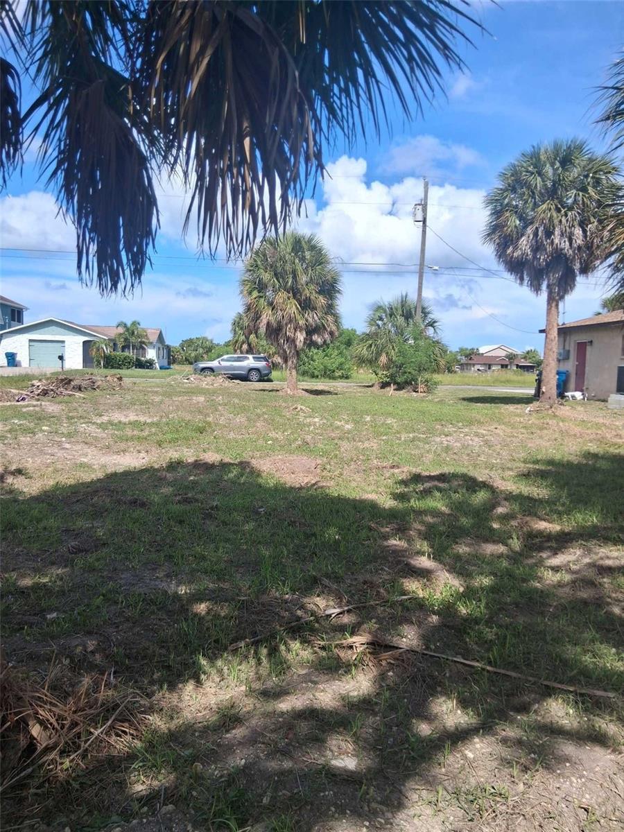 Listing photo id 4 for 0 Sea Grape Drive Lot 10
