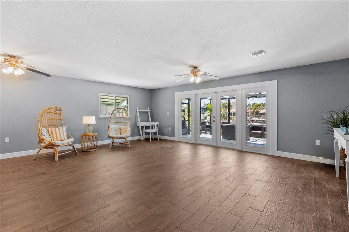 Listing photo id 8 for 5051 Bonito Drive
