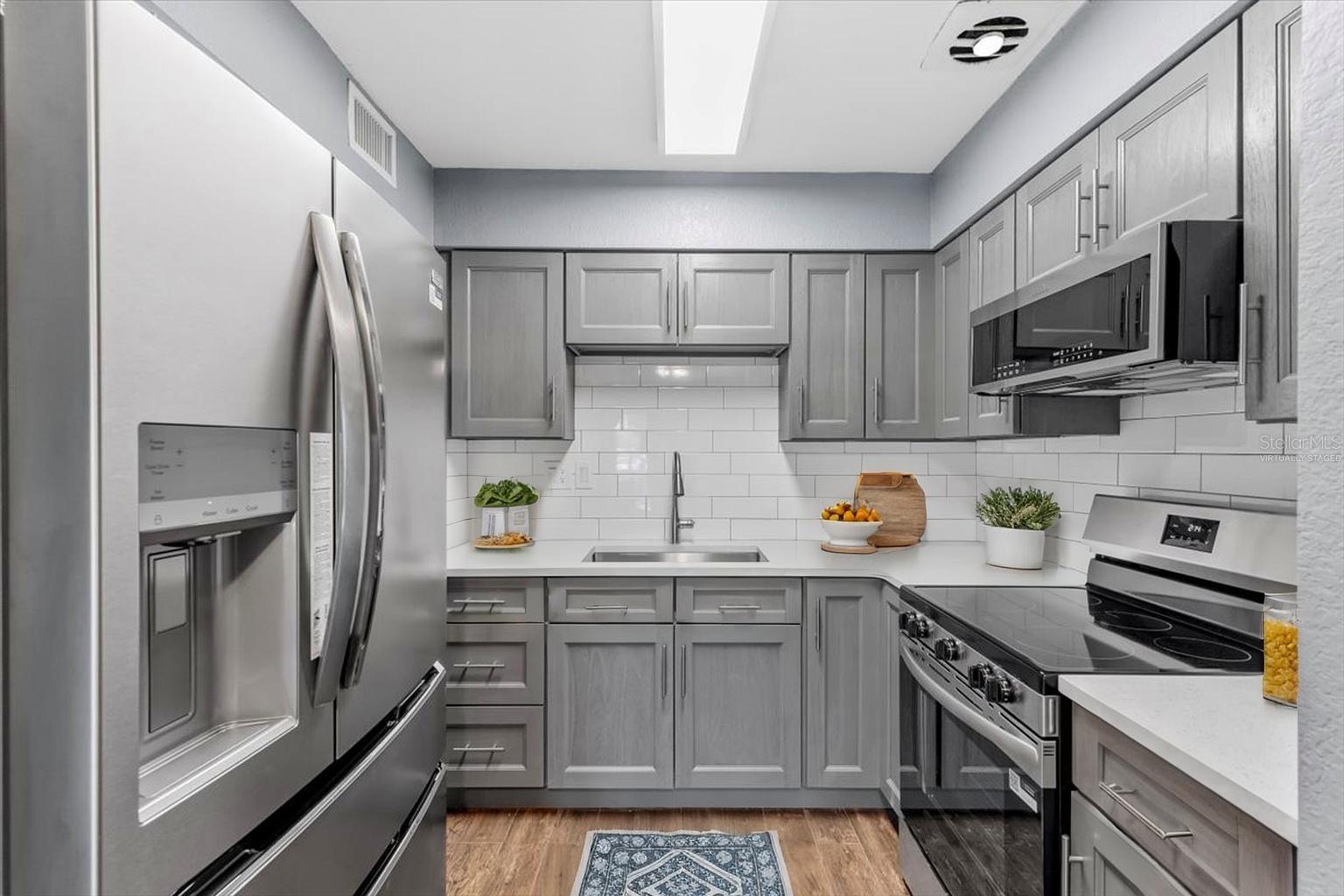 Listing photo id 10 for 5051 Bonito Drive