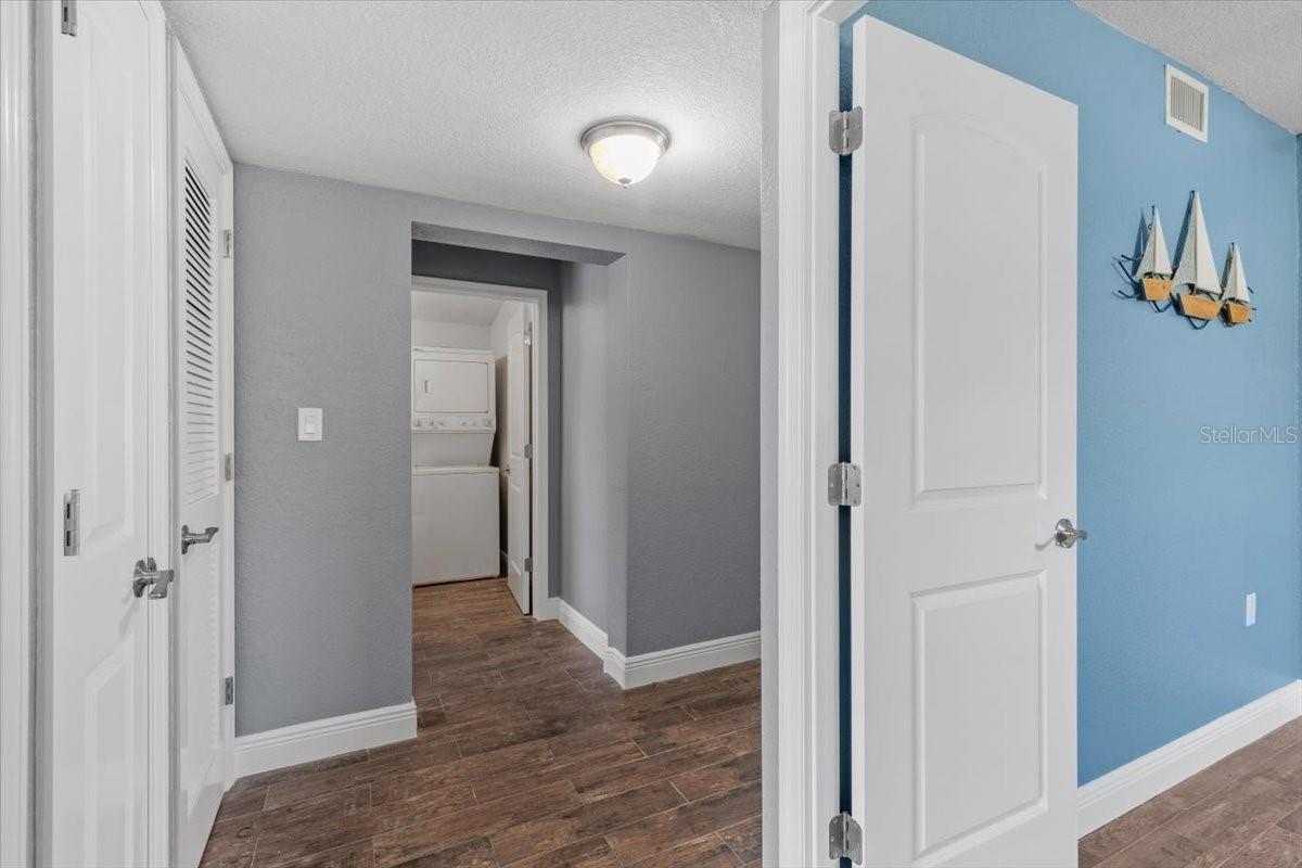 Listing photo id 12 for 5051 Bonito Drive