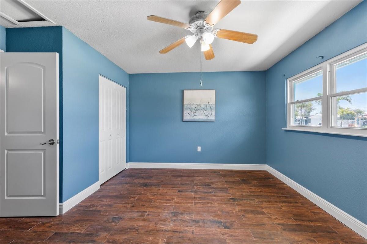 Listing photo id 17 for 5051 Bonito Drive