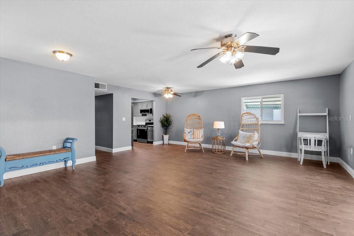 Listing photo id 5 for 5051 Bonito Drive