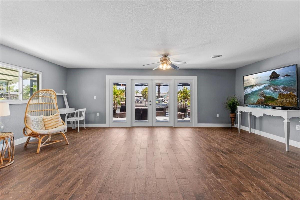 Listing photo id 7 for 5051 Bonito Drive