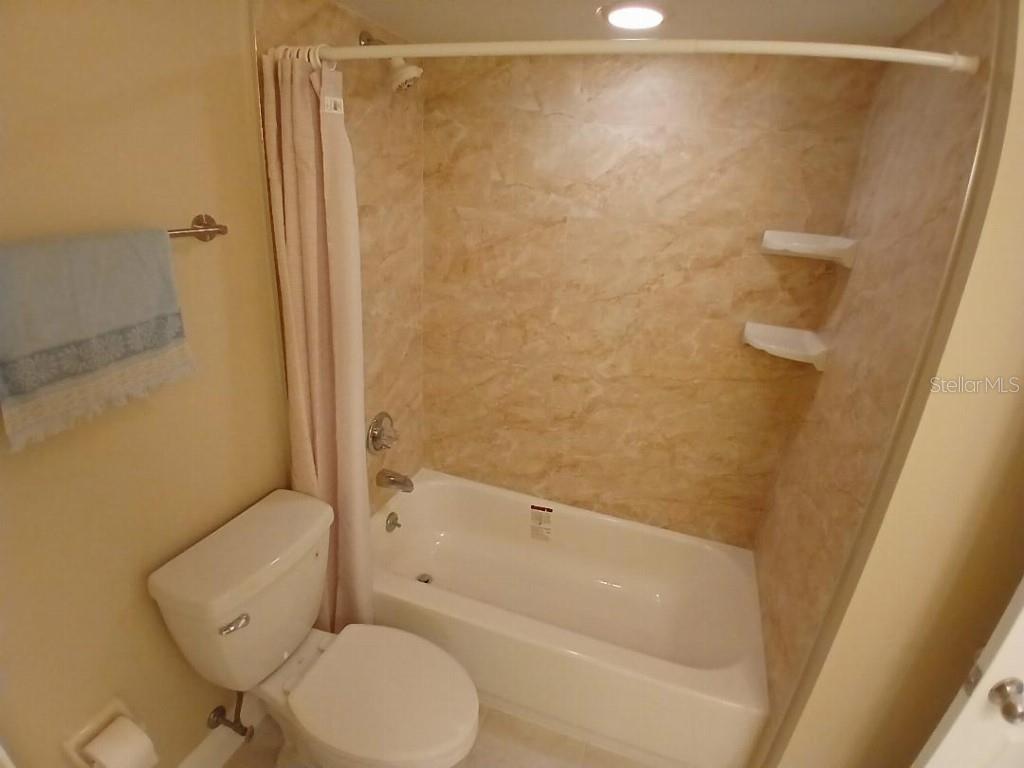Image 10 of 15 For 2414 Willow Oak Drive
