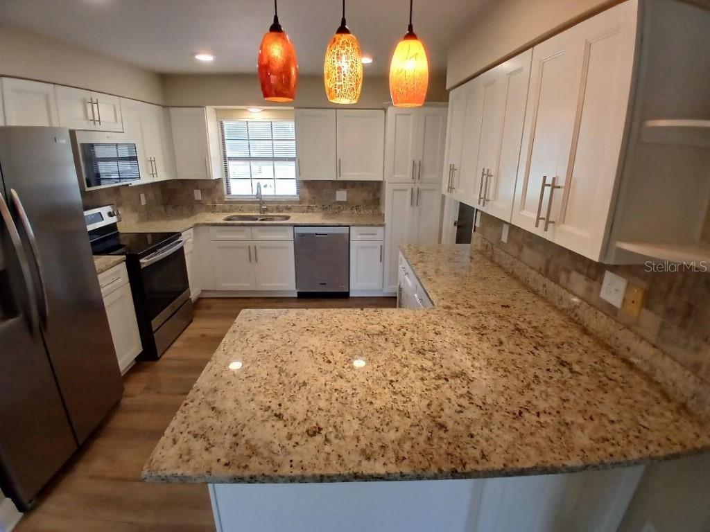 Image 7 of 15 For 2414 Willow Oak Drive