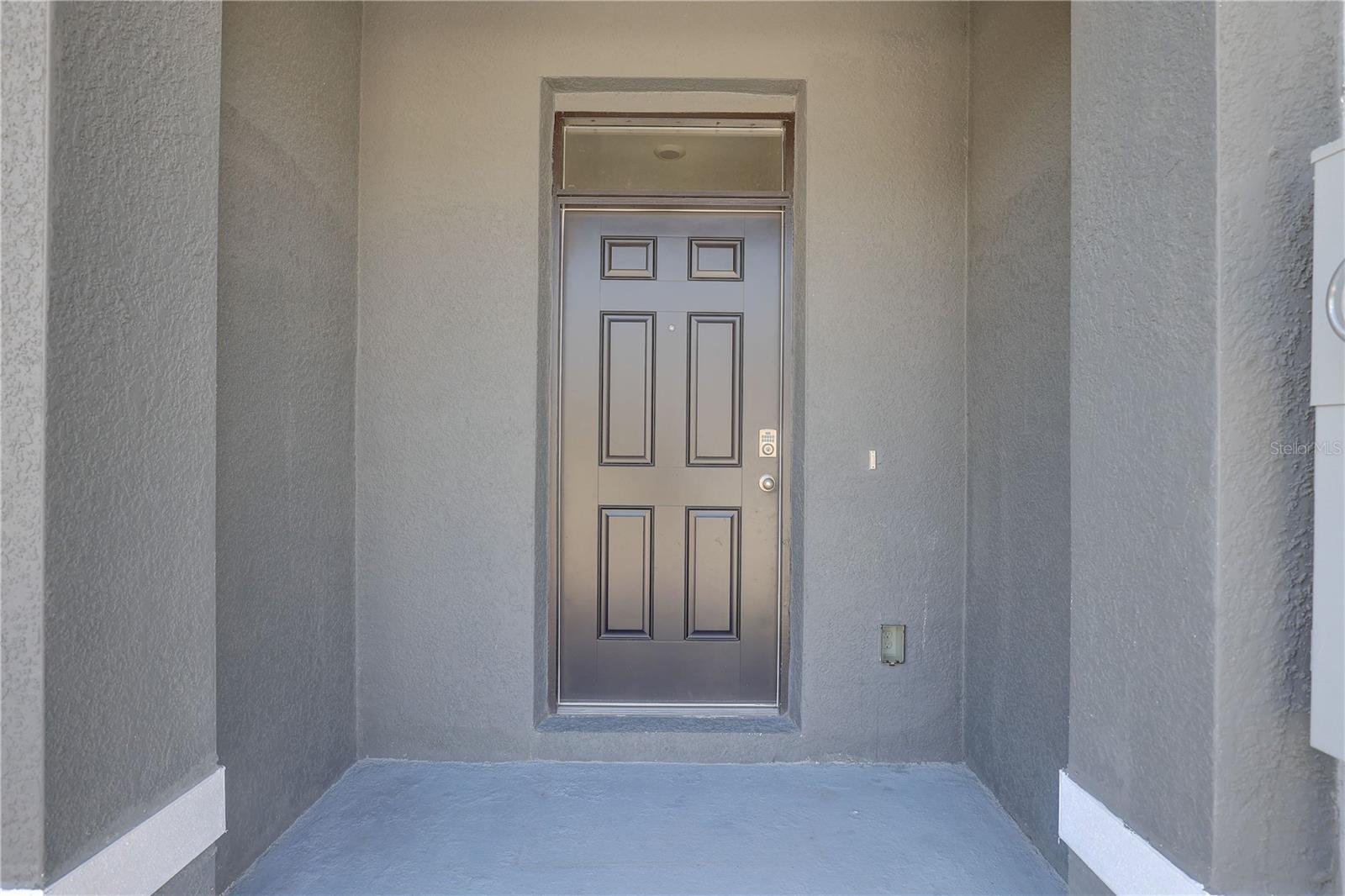 Image 4 of 37 For 33062 Frosted Clover Way