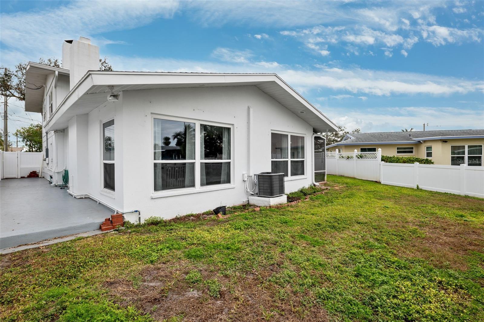 Image 43 of 52 For 4000 14th Way Ne
