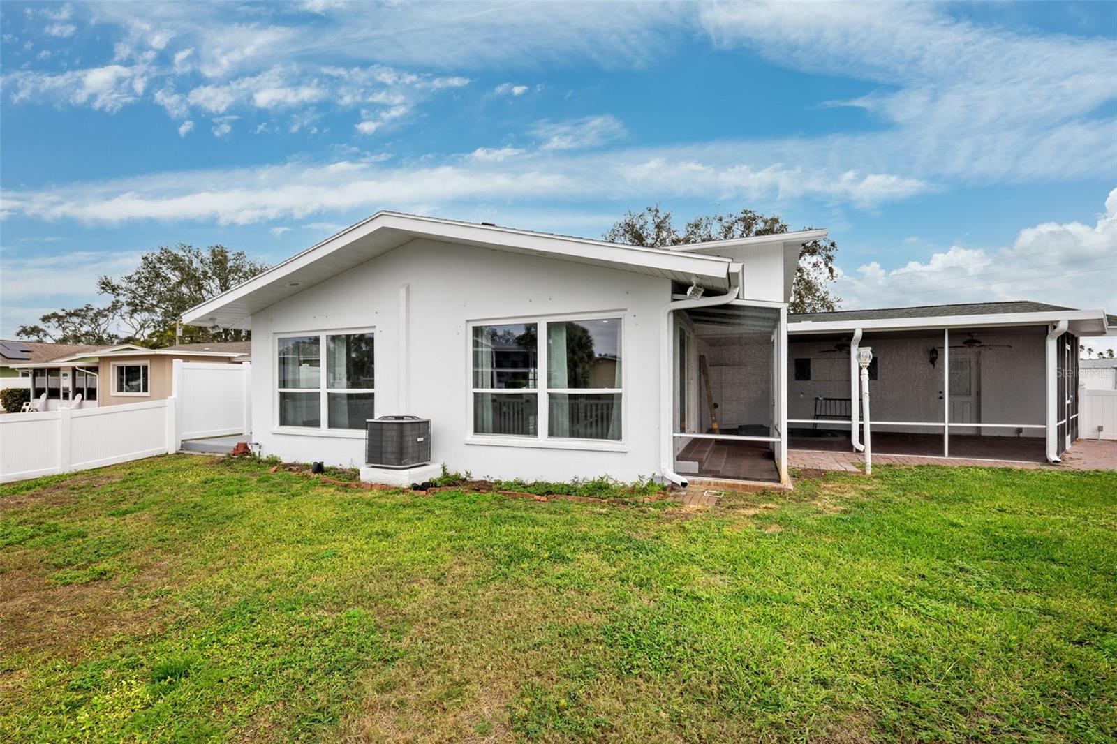 Image 45 of 52 For 4000 14th Way Ne