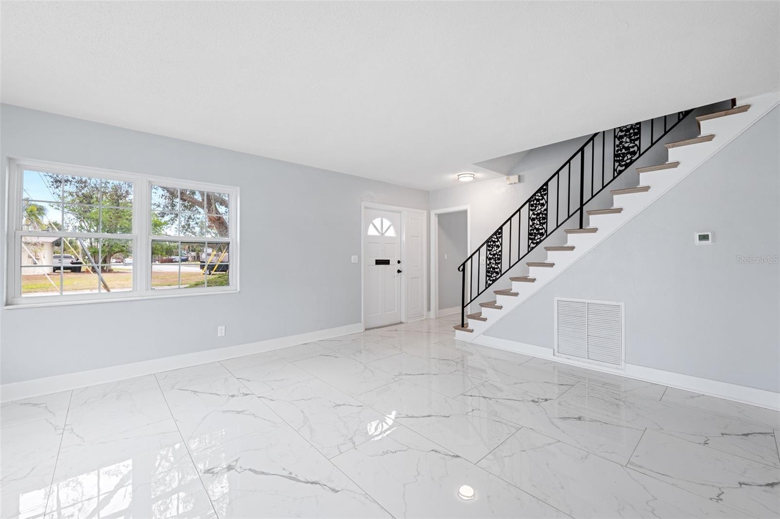 Image 6 of 52 For 4000 14th Way Ne