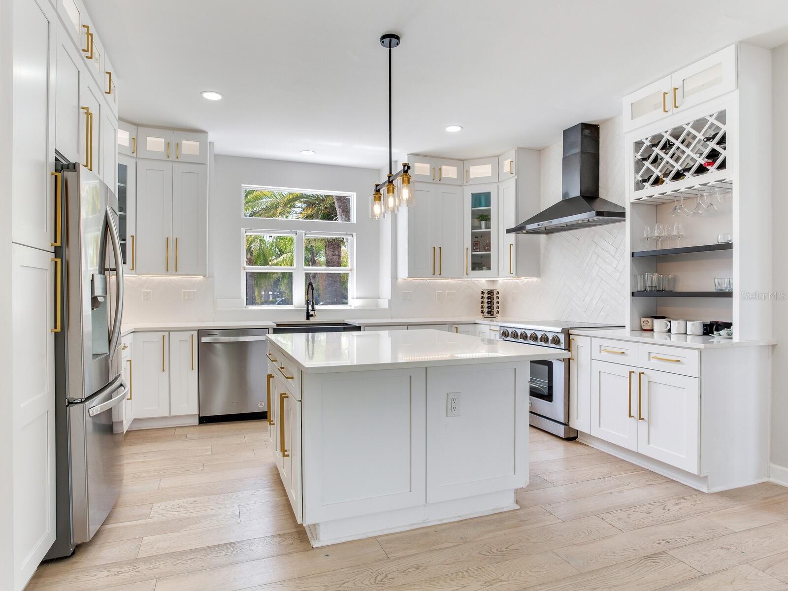 Image 12 of 47 For 4702 Heron Lane